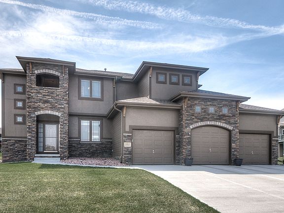 2nd image of 19613 Bellbrook Blvd