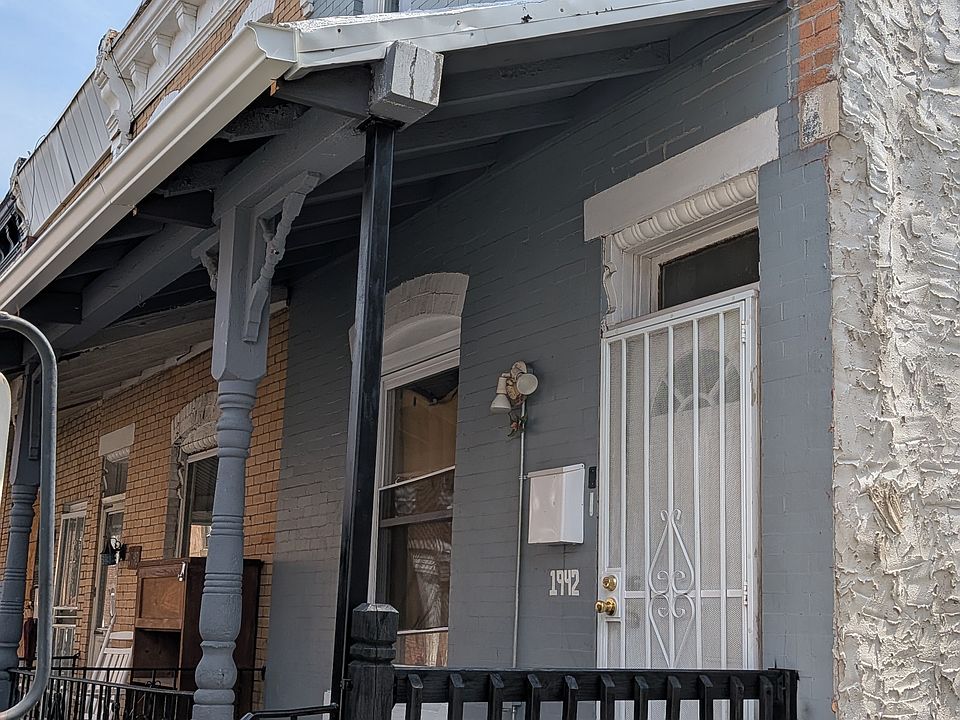 1st image of 1942 Bonitz St