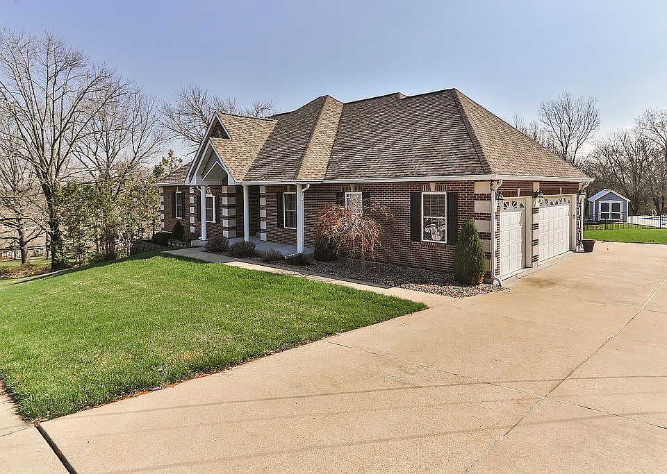 2nd image of 786 Krueger Ln