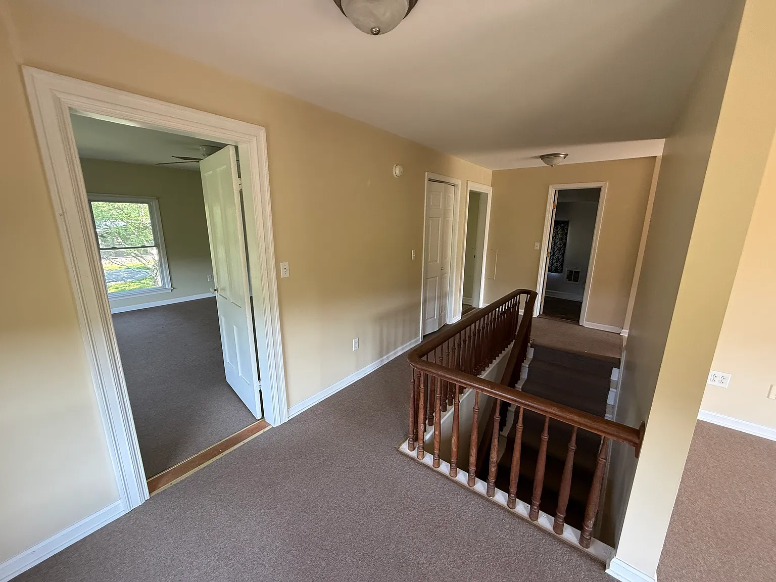 3 bed, 1100 sqft, $1,350 — Photo 2