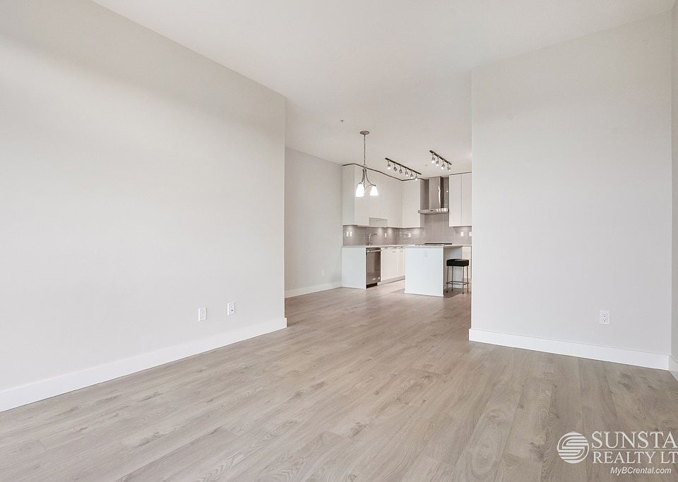 1st image of 1728 Gilmore Ave #303