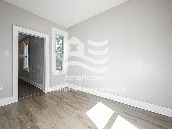 5-Dining Room