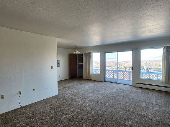 5th image of 201 Whitaker Dr #1