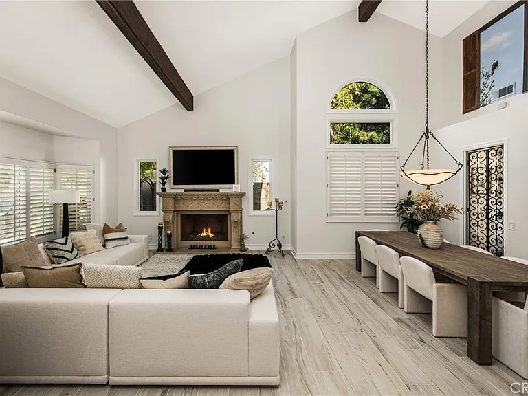 2281 Orchard Dr — Photo 9