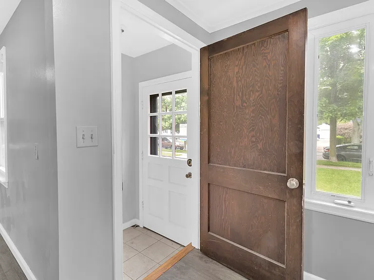 142 Stevenson Blvd — Photo 2