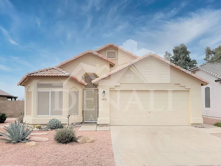 19636 N Coyote Lakes Pkwy — Photo 2