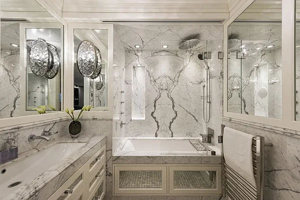 Sold by Nest Seekers International | media 6