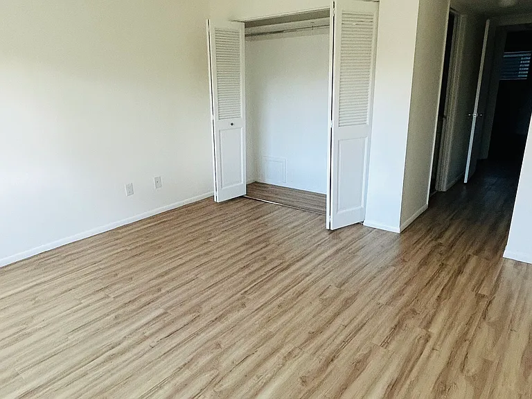1540 Glen Oaks Dr E #B-222 — Photo 8