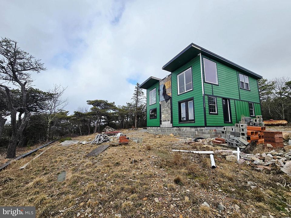 1st image of 148 Pond Rd