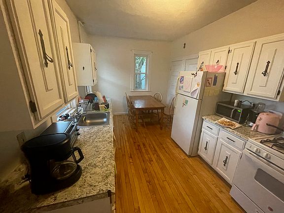 3rd image of 14 Fairmount St Floor 2