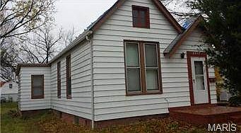 4th image of 6570 Bradley Ave