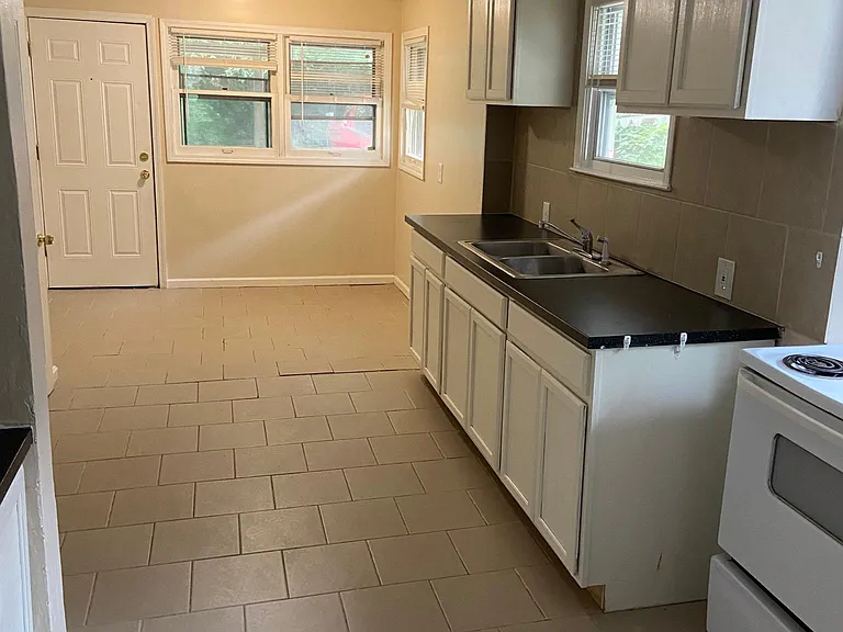 5309 Michigan Ave — Photo 16