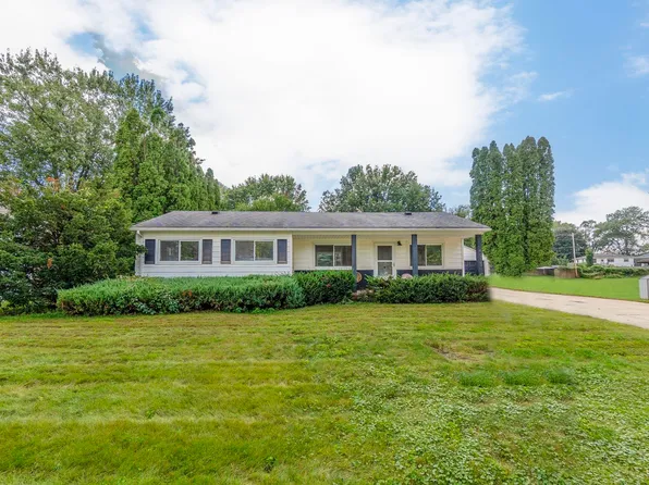 4013 Midway Dr, Waterloo, IA 50701