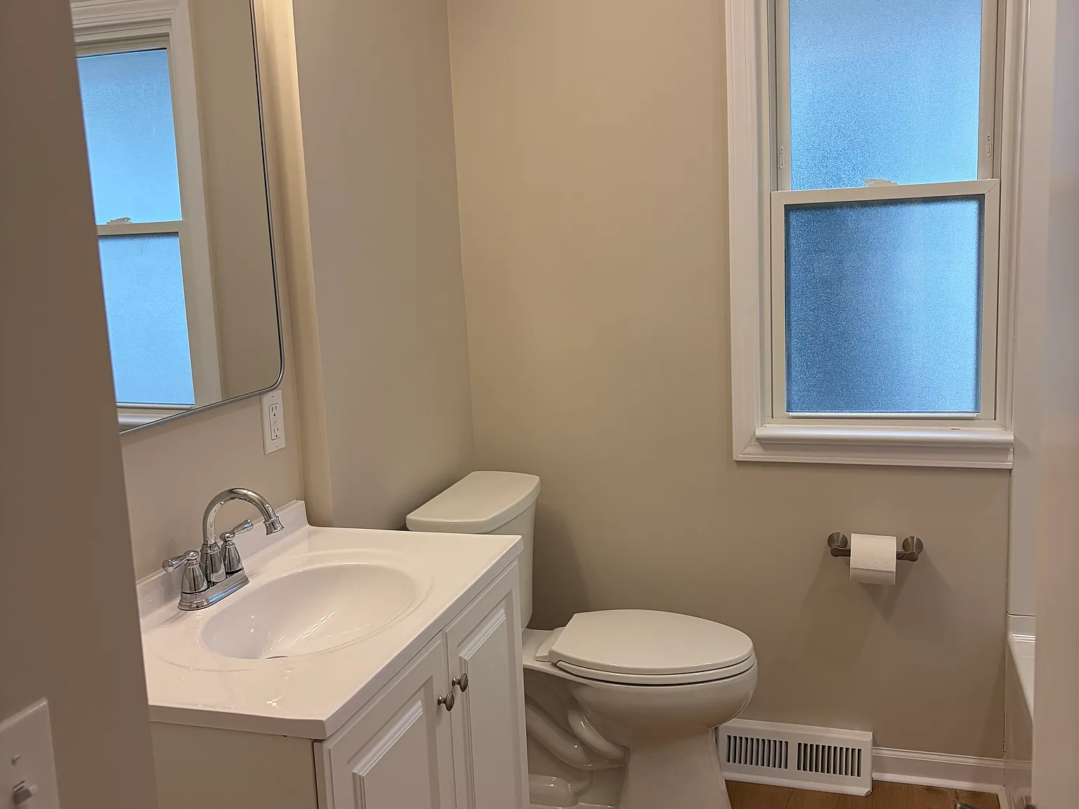3 bed, 1176 sqft, $1,800 — Photo 4