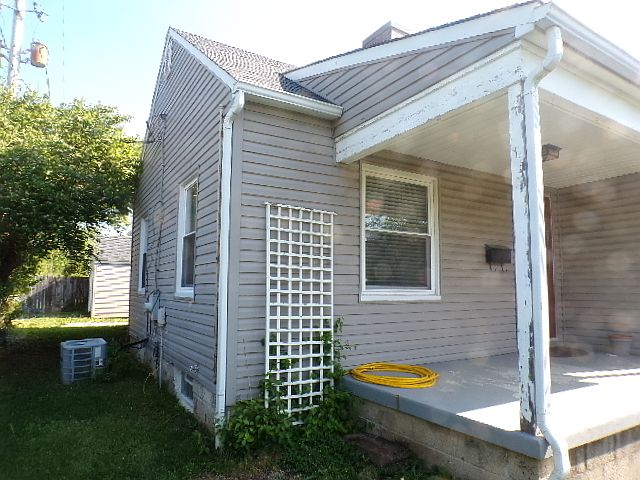1st image of 28 E Kanawha Ave