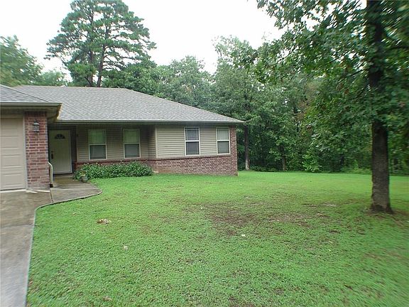 3rd image of 9 Benwick Ln
