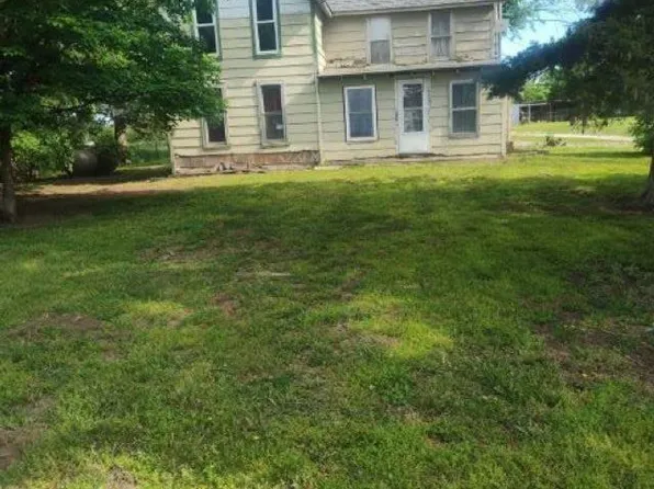 11080 286th Rd, Holton, KS 66436