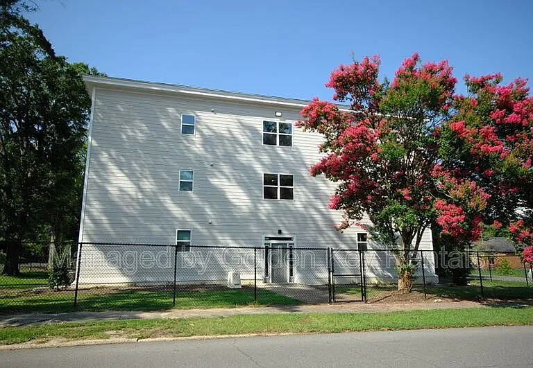 315 E Walnut St #1-A — Photo 1