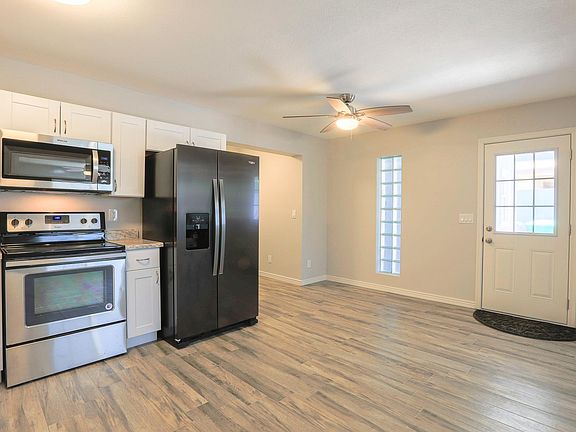 5th image of 1762 W Pepper Pl