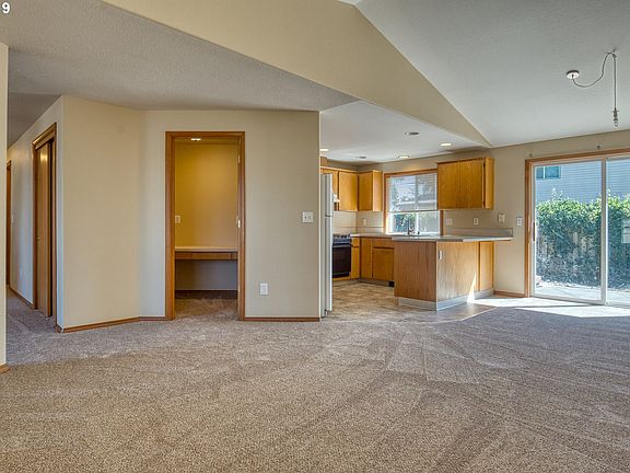 5th image of 12307 NE 41st St