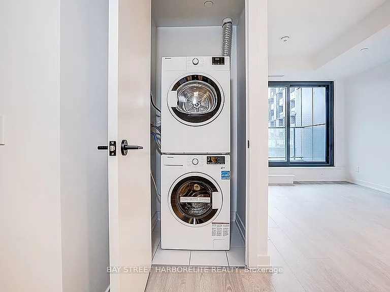 35 Parliament St #227 — Photo 5