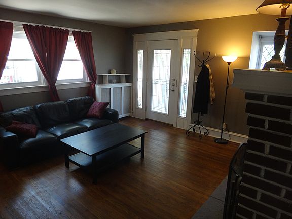 5th image of 724 Alexander Ave