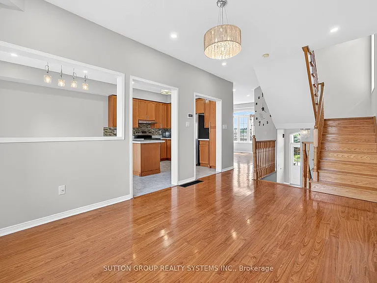 6556 Opera Glass Cres S — Photo 11