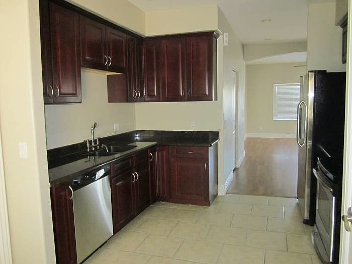 1st image of 545 E Willetta St Unit 4