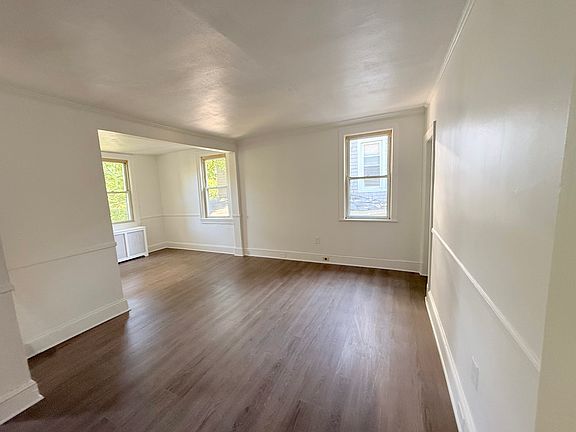 3rd image of 5013 Roland Ave