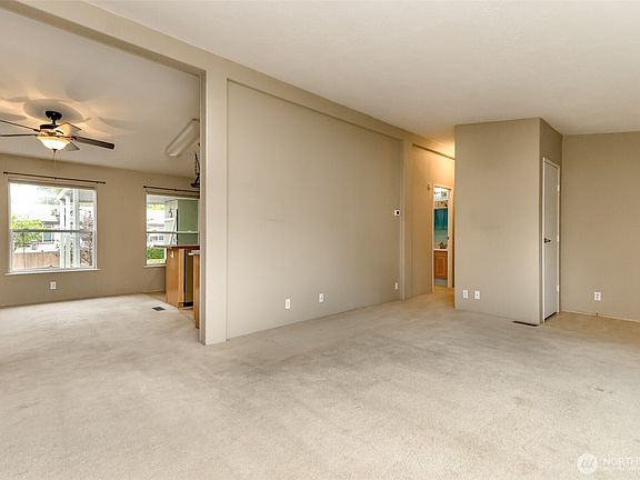 3rd image of 15308 122nd Avenue Ct E
