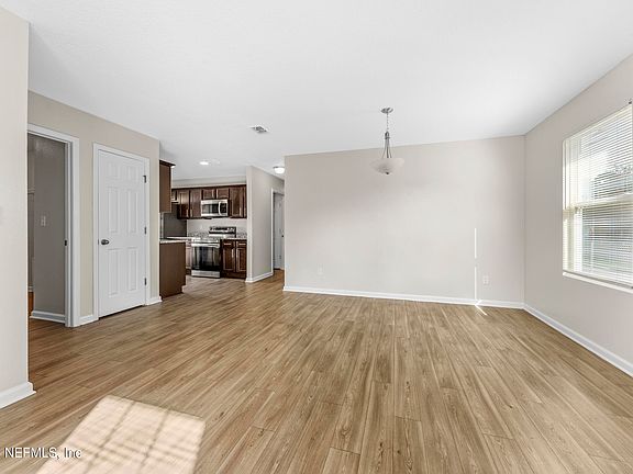 5th image of 9105 MONROE Avenue