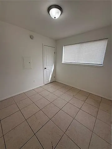 709 N Robertson St #108 — Photo 5