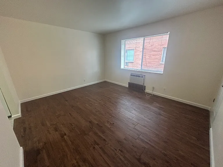 4561 Ridgewood Ave #1 — Photo 8
