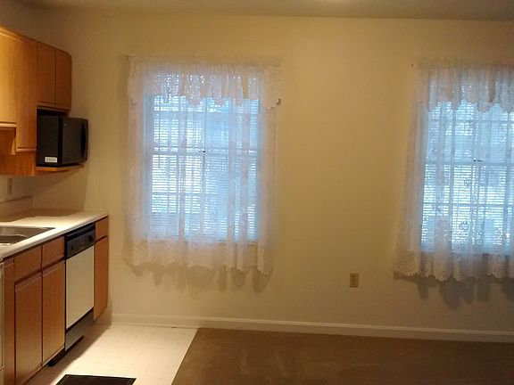 Kit Adjoins Living Room