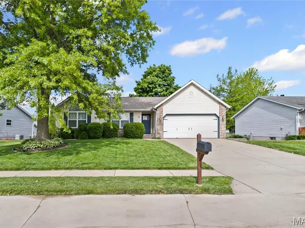 53 Oakbrooke, Troy, IL 62294