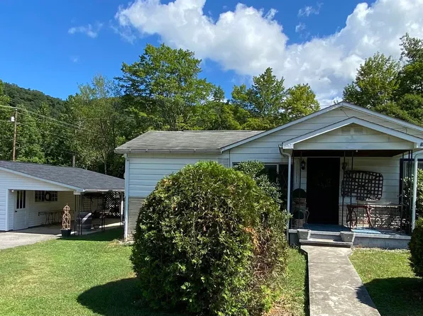 919 Main St, Hendricks, WV 26271