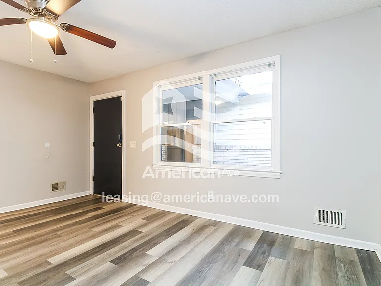 9552_004_living_room_5.jpg