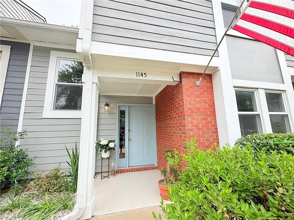 Building Photo - 1145 Berkley Dr SE