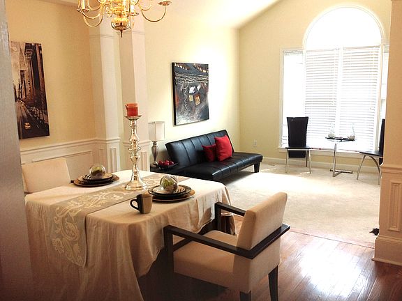 Forma Living / Dining Room