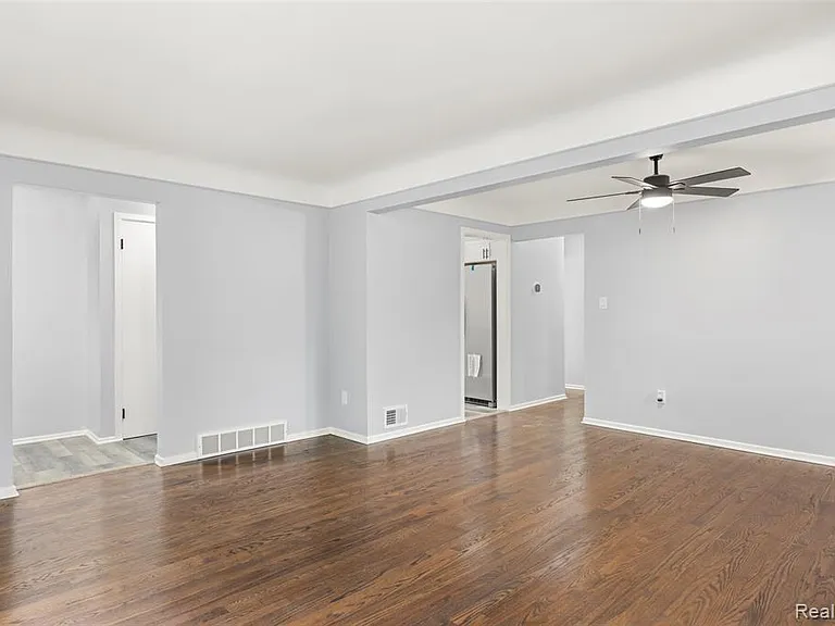 24270 Scotia Rd — Photo 8