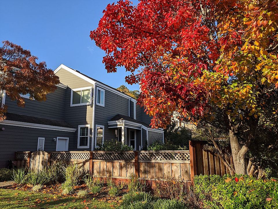 1st image of 60 Cross Creek Pl