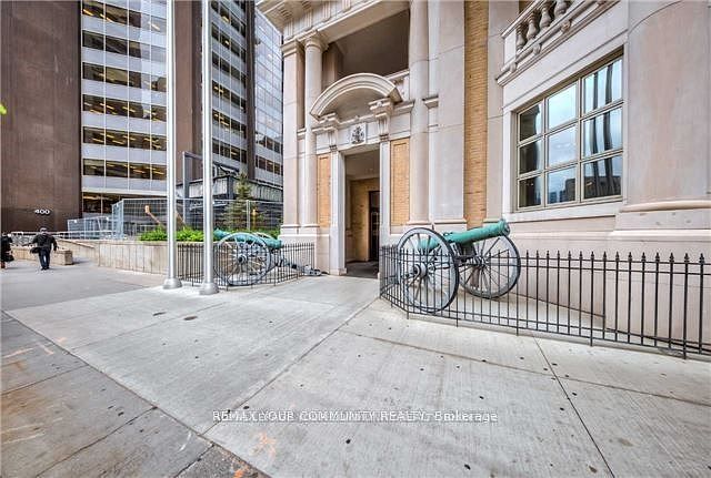 1st image of 426 University Ave #3608