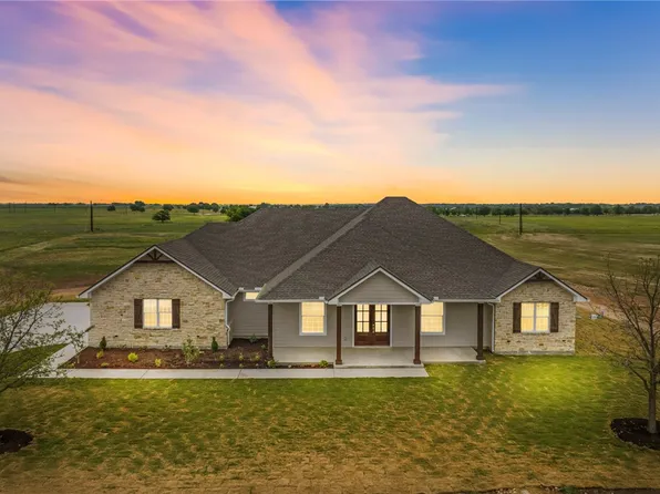 629 Willow Moon Ranch Rd, Crawford, TX 76638