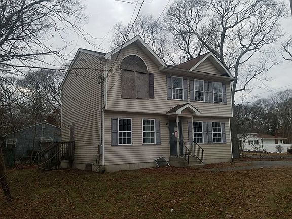 2nd image of 94 Margaret Dr