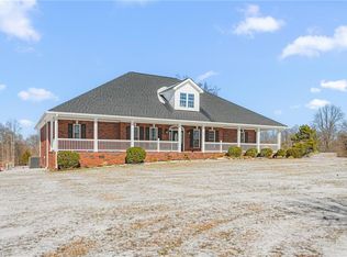 259 Lynne Terry Dr, Thomasville, NC 27360