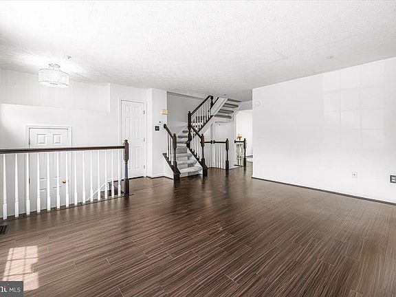 5th image of 11304 Southlakes Dr