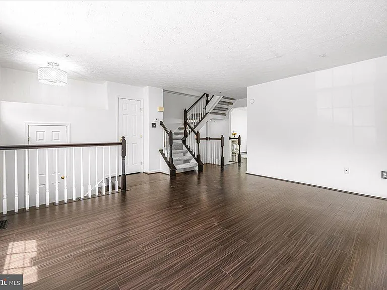 11304 Southlakes Dr — Photo 5