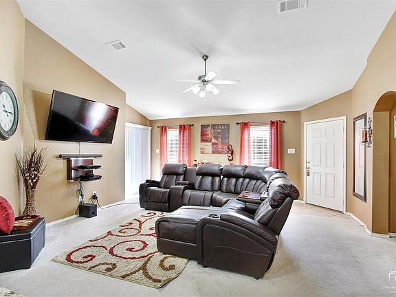 5th image of 6512 Regina Dr