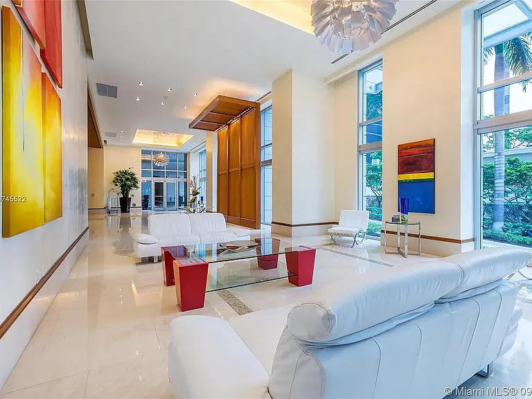 1050 Brickell Ave #1822 — Photo 5