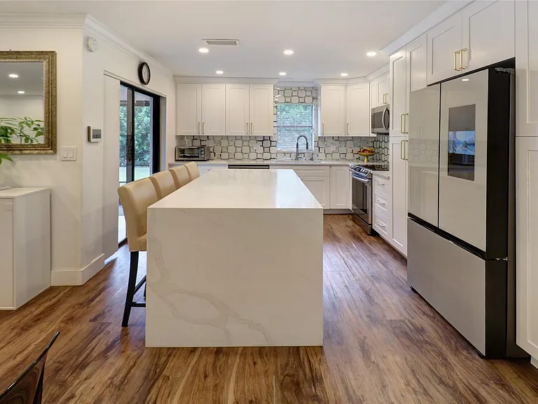 9390 SW 61st Way #D — Photo 11